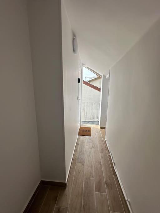 Apartment Charmante Ligne 13 Tram 5 Saint Denis *