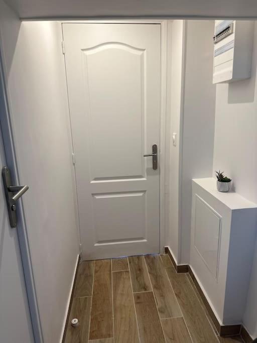 Charmante Ligne 13 Tram 5 Saint Denis Apartment *